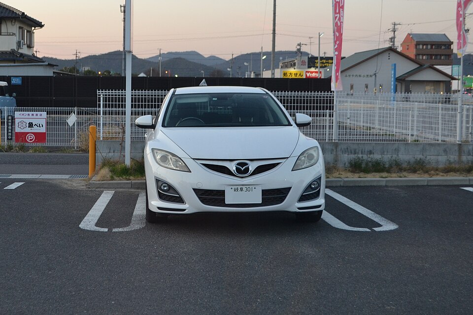 マツダ アテンザ/MAZDA6 初代 の外観写真