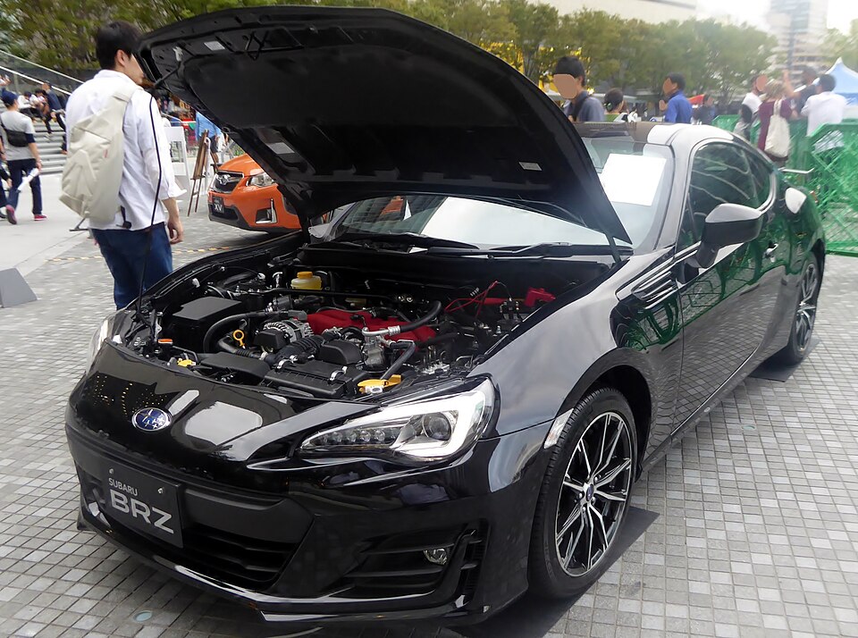 スバル BRZ 初代 の正面写真