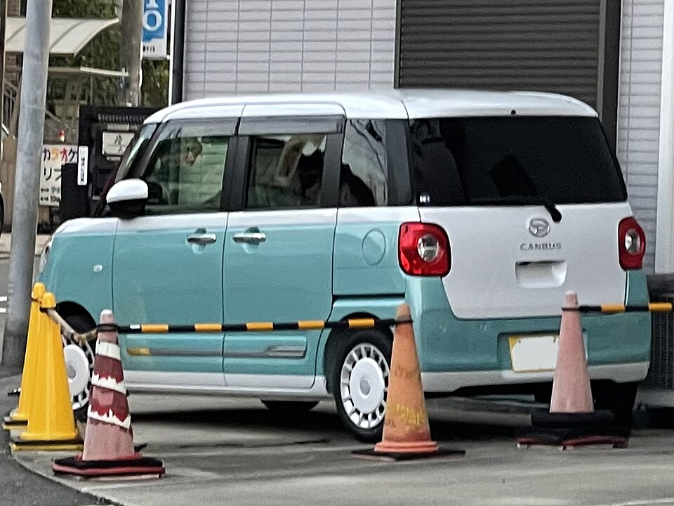 ダイハツ ムーヴ キャンバス 2代目 の外観写真