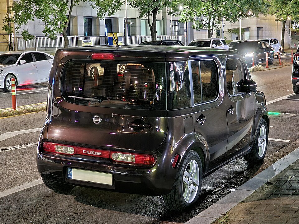 日産 キューブ 3代目 の外観写真