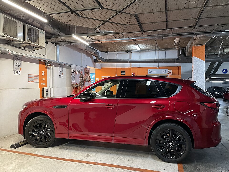 マツダ CX-60 初代 の外観写真