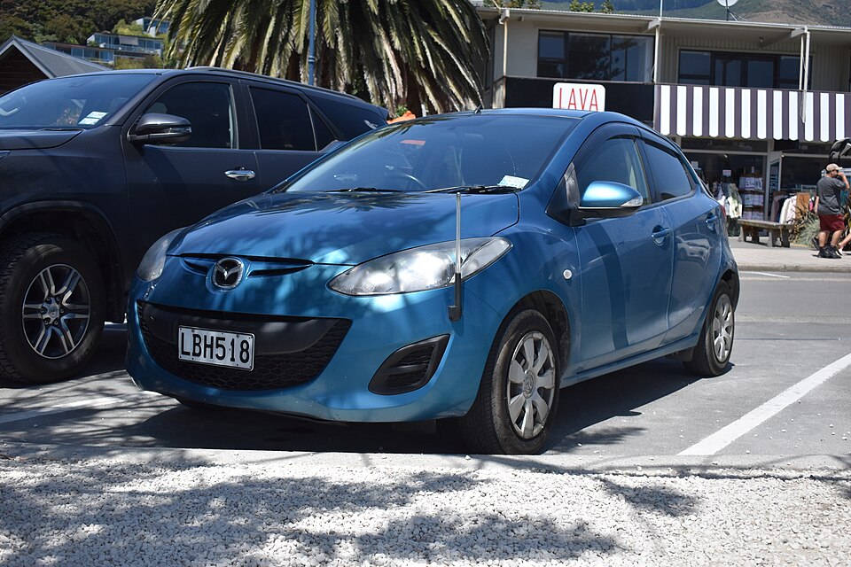 マツダ デミオ/MAZDA2 3代目 の外観写真
