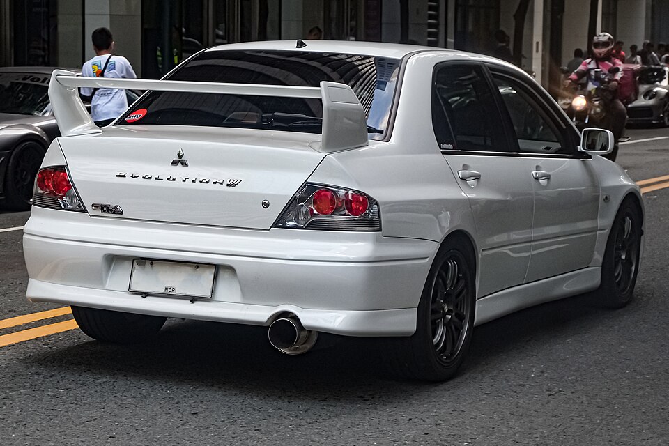 三菱 ランサーエボリューション VII〜IX の外観写真