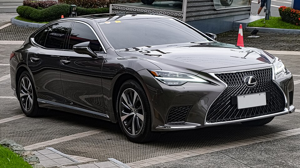 レクサス LS 5代目 (XF50) の外観写真