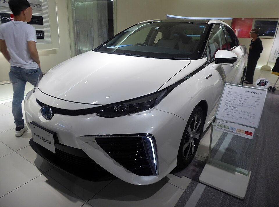 トヨタ MIRAI 初代 通期 の写真