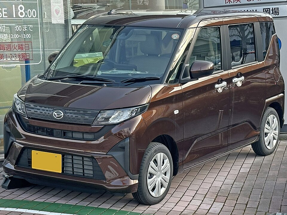 ダイハツ ムーヴ 7代目 の正面写真