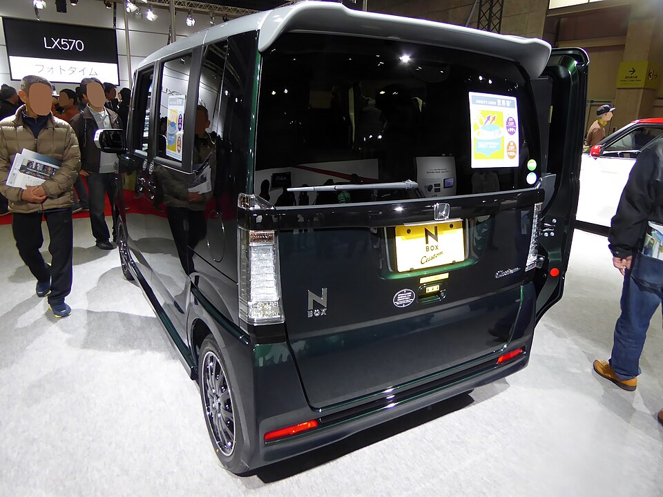 N-BOX 初代 カスタム の顔