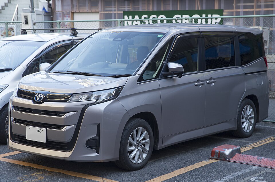 ノア 4代目 標準 の顔