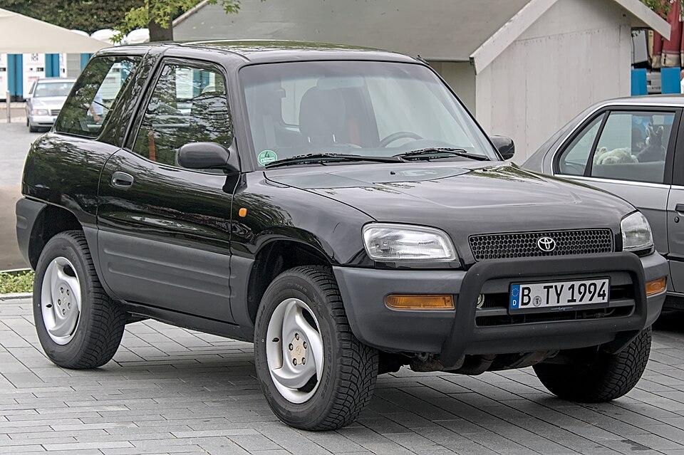 トヨタ RAV4 初代 通期 の写真