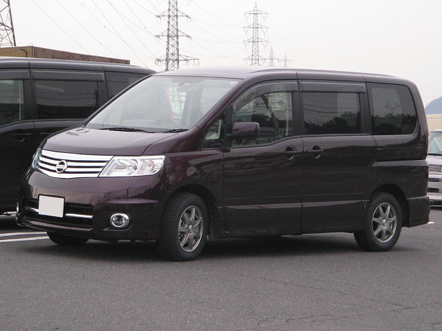 日産 セレナ 3代目 ハイウェイスター ハイウェイスター の写真