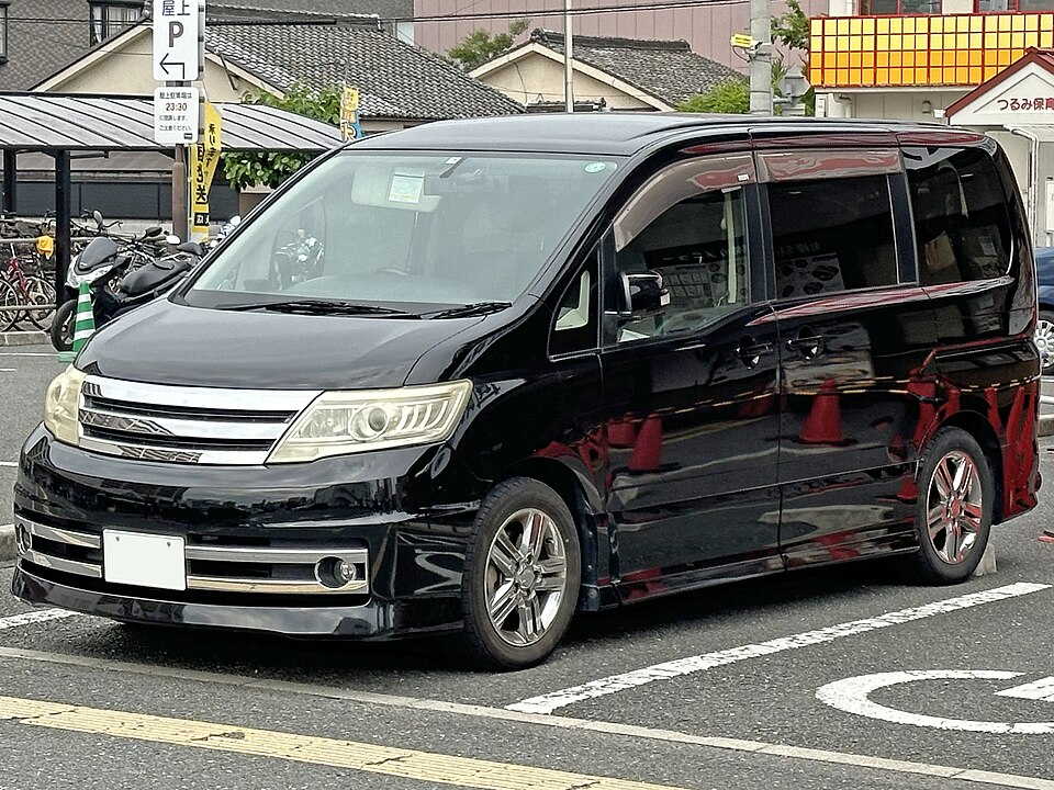日産 セレナ 3代目 標準 の写真