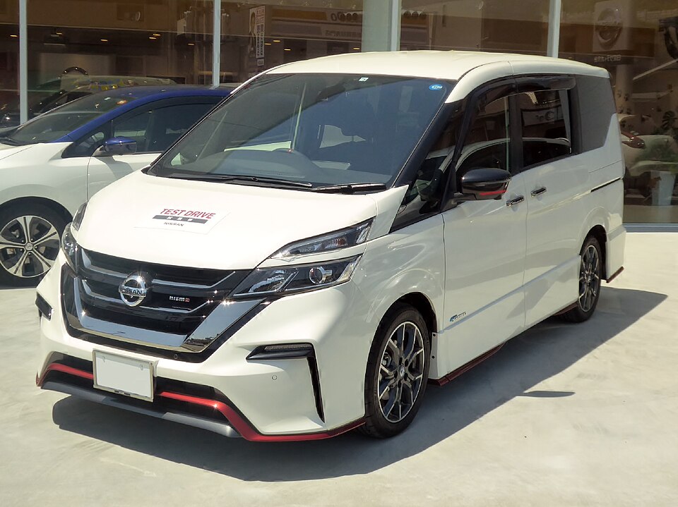 日産 セレナ 5代目 標準 の写真