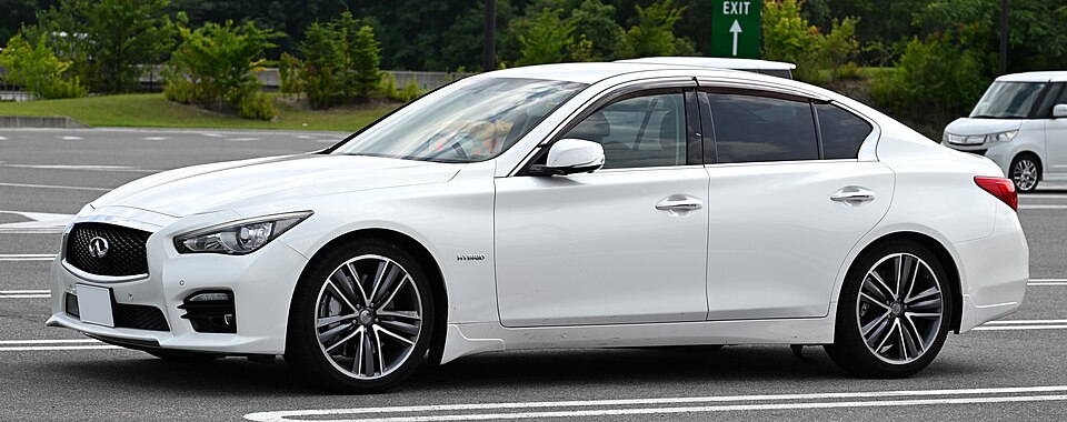 日産 スカイライン 13代目 (V37) 前期 の写真