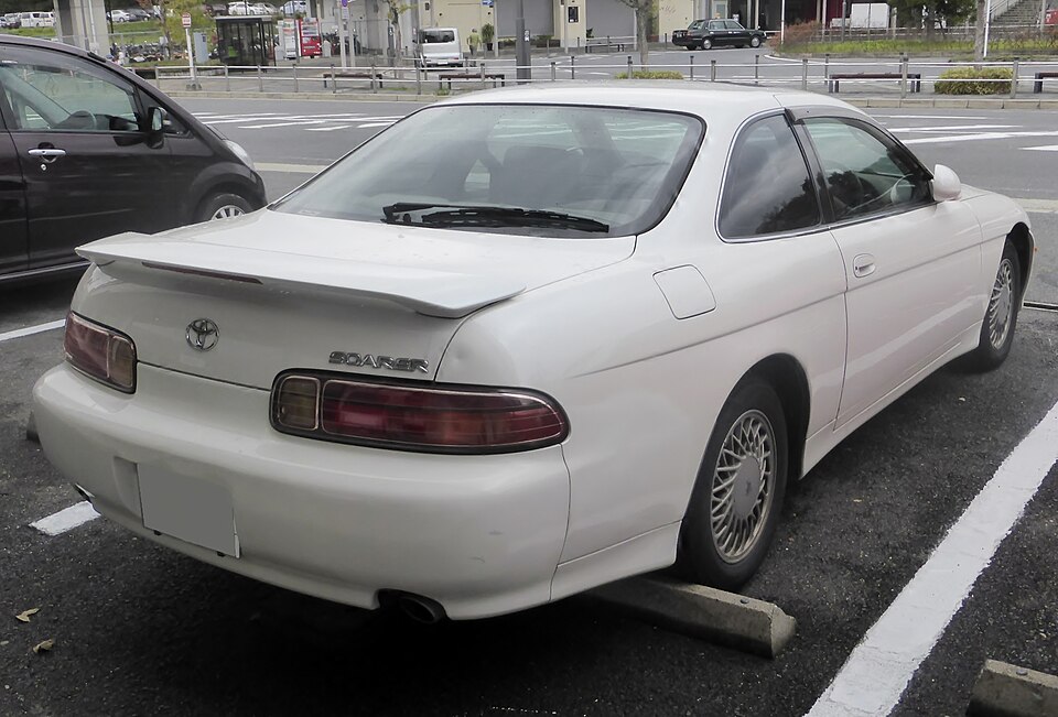 トヨタ ソアラ 3代目 の後方写真