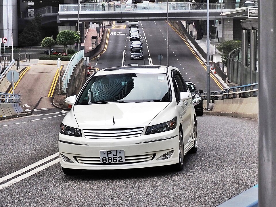 ホンダ ストリーム 2代目 の外観写真