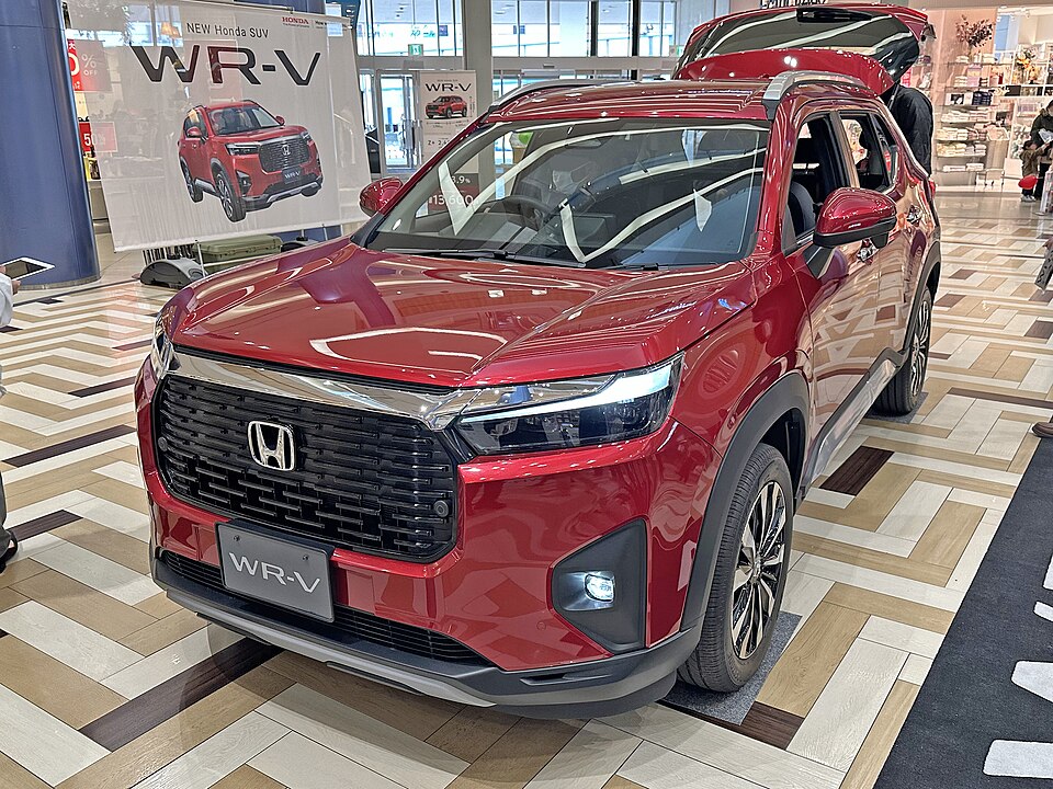 ホンダ WR-V 初代 の正面写真