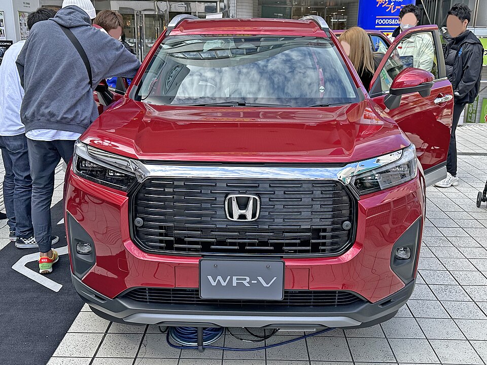 ホンダ WR-V 初代 の正面写真
